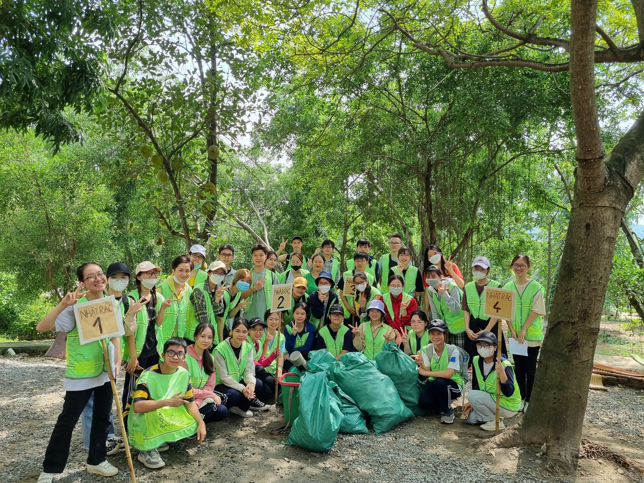 Keep Vietnam Clean and Local Volunteers Join Forces for World Environment Day in Bo Vo Area
